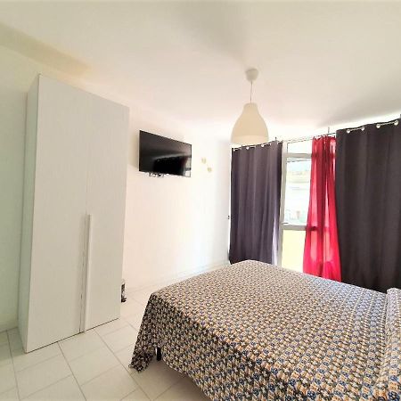 Affittacamere Casa Cynda Follonica Bagian luar foto