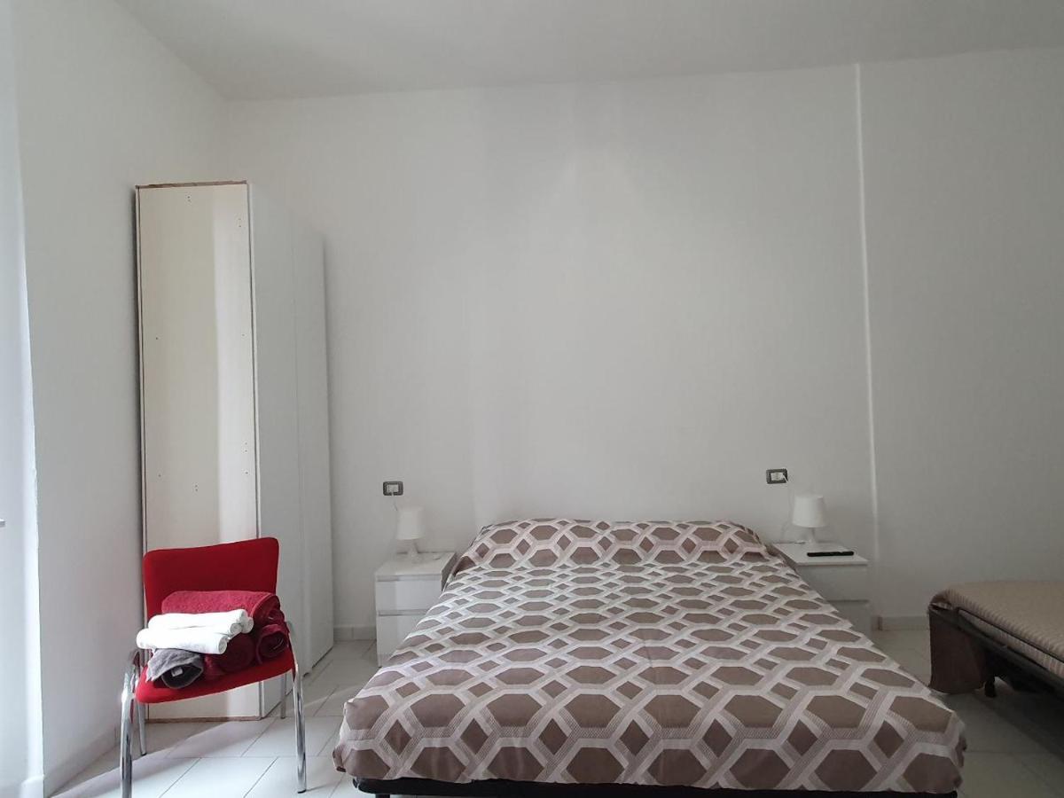 Affittacamere Casa Cynda Follonica Bagian luar foto