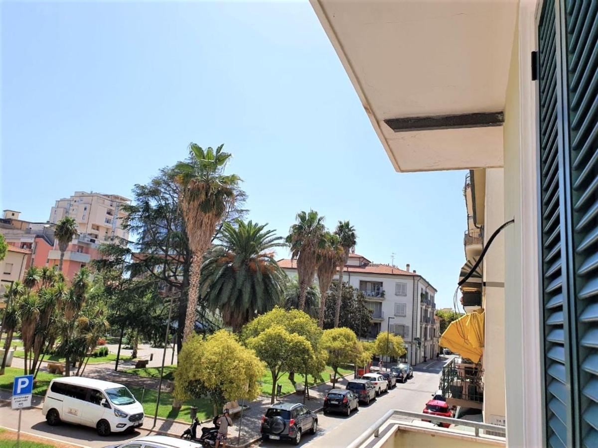 Affittacamere Casa Cynda Follonica Bagian luar foto